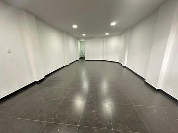 Se vende edificio en Av 6