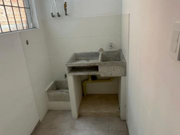Se vende edificio en Av 6
