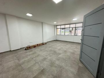 Se vende edificio en Av 6