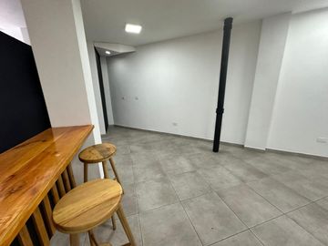 Se vende edificio en Av 6