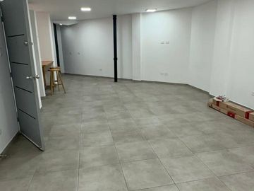 Se vende edificio en Av 6