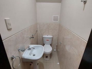 VENDO  OPORTUNIDAD ACEPTO BIESS,  VILLA ITALIA GENOVA ,DOS PLANTAS