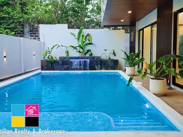 Modern Contemporary House with Swimming Pool in Royale Cebu