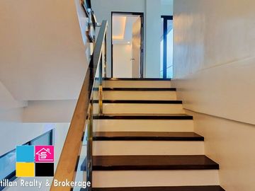 Modern Contemporary House with Swimming Pool in Royale Cebu