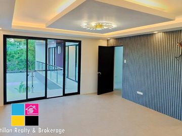 Modern Contemporary House with Swimming Pool in Royale Cebu
