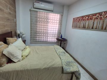 Casa Rentera en Venta en la Alborada, 2 Departamentos, 1 Garaje, Norte de Guayaquil.