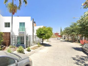 EXCELENTE PROPIEDAD UBICADA EN COL,PUERTA DEL SOL EN LA CIUDAD XALISCO NAYARIT