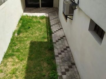 Vendo casa en Barrio Antartida, URQUIZA 8000
