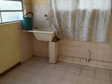 Vendo casa en Barrio Antartida, URQUIZA 8000