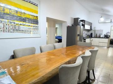 Vendo casa en Barrio Antartida, URQUIZA 8000
