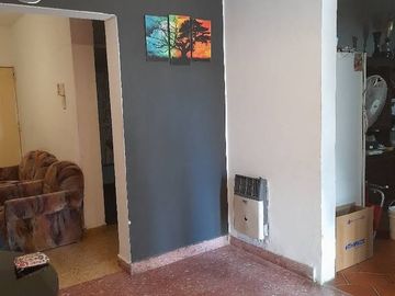 Vendo Casa Fisherton Av. E. Peron y J. Zuviria. 
