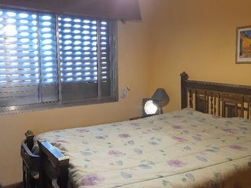 Vendo Casa Fisherton Av. E. Peron y J. Zuviria. 