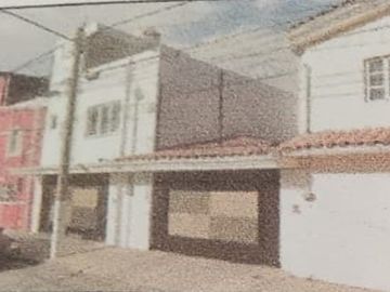 EXCELENTE CASA EN COL CLEOTILDE TORRES