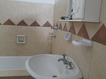VENDO CASA EN FUNES (CASCO URBANO) SAENZ PEÑA Y TUCUMAN