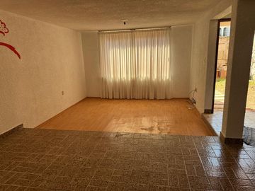 GRAN OPORTUNIDAD VENTA DE CASA CERCA DE LA PROCURADURIA