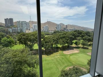 Oficina Prime Implementada de 253 m² con Vista Al Golf Los Incas en Surco