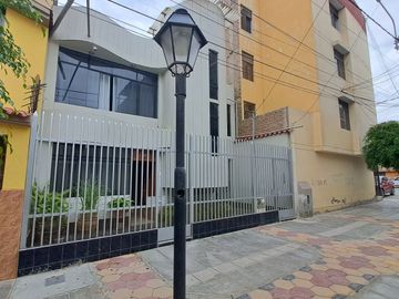 Se Alquila Departamento Amoblado En Urb Federico Villareal.(A.MELENDRES)