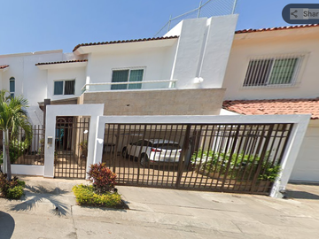 Casa, Remate Bancario en Fluvial Vallarta, Puerto Vallarta, Jalisco