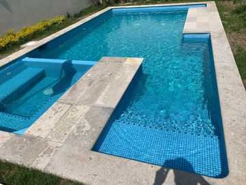 Casa en Venta en Club de Golf La Loma con Alberca.
