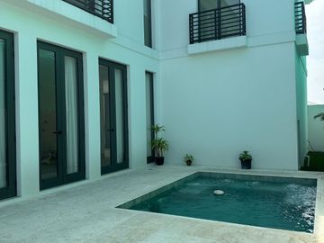 Casa en venta, Urb. Aires de Batán -  vía Samborondón