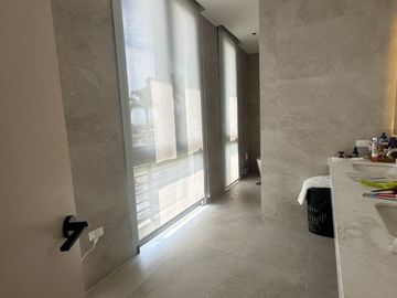 Casa en venta, Urb. Aires de Batán -  vía Samborondón