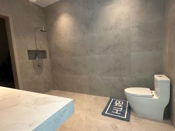 Casa en venta, Urb. Aires de Batán -  vía Samborondón