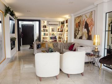 Casa en venta, Urb. Portón del Río - La Aurora