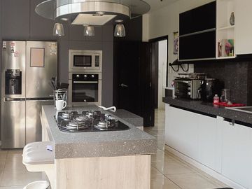 Casa en venta, Urb. Portón del Río - La Aurora