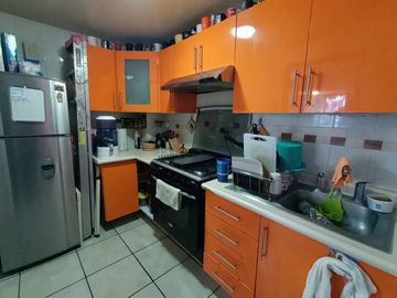 Vendo Cómodo Departamento en 2do. nivel con excelente distribución 77 m2 En Jardines de Atizapan $2,114,000