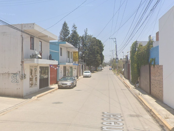 Casa en Remate Bancario en C. Evenecer 5, Nuevo Leon, Guentes de Guadalupe, Puebla. (65% debajo de su valor comercial, solo recursos propios)