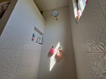 Casa Residencial en venta en fracc Solares Zapopan cuenta con sotano