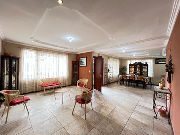 En venta casa en Azogues, sector Pampa Vintimilla