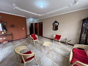 En venta casa en Azogues, sector Pampa Vintimilla
