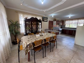 En venta casa en Azogues, sector Pampa Vintimilla