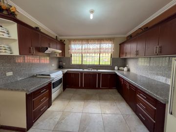 En venta casa en Azogues, sector Pampa Vintimilla