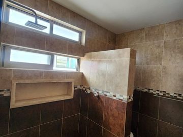 Casa en Monte Magno con Jardín construida en 2 terrenos.