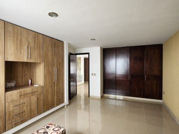 Casa en Monte Magno con Jardín construida en 2 terrenos.