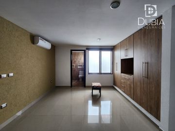 Casa en Monte Magno con Jardín construida en 2 terrenos.