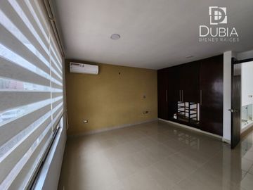 Casa en Monte Magno con Jardín construida en 2 terrenos.