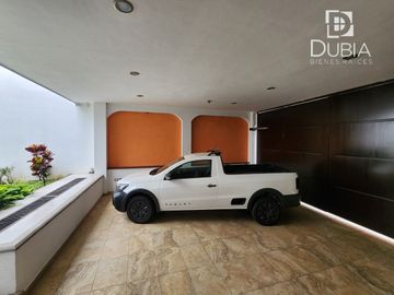 Casa en Monte Magno con Jardín construida en 2 terrenos.
