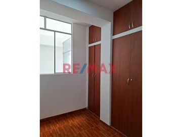 Departamento En Venta Urb. La Ensenada.(C.MELENDRES)