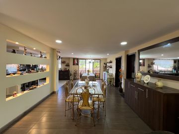 En venta casa en Biblian, en la Velasco Ibarra