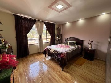 En venta casa en Biblian, en la Velasco Ibarra