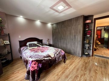 En venta casa en Biblian, en la Velasco Ibarra