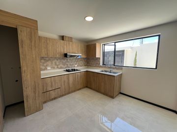Casa en Venta en Azogues, en el sector el Pampero