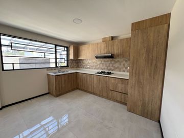 Casa en Venta en Azogues, en el sector el Pampero