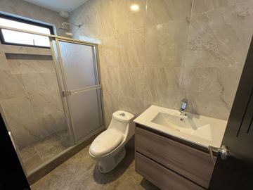 Casa en Venta en Azogues, en el sector el Pampero