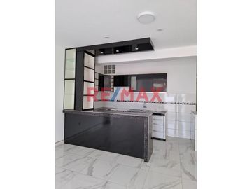 Departamento En Venta 3Er Piso Urb. La Ensenada.(C.MELENDRES)