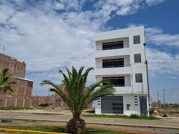 Departamento En Venta 3Er Piso Urb. La Ensenada.(C.MELENDRES)