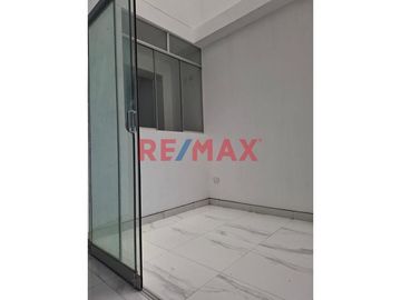 Departamento En Venta 3Er Piso Urb. La Ensenada.(C.MELENDRES)